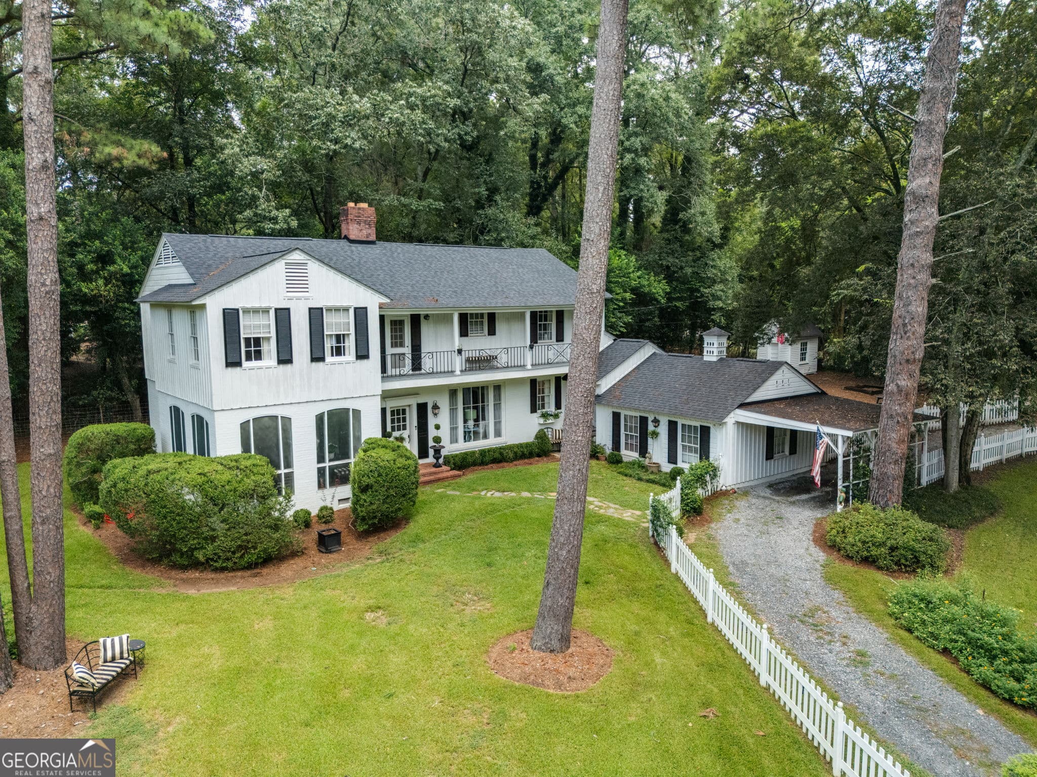 4 bedroom, 4.5 bathroom, 2,917 sq ft single family residence for sale at 1153 Jackson Springs Road, Macon, GA 31211 — photo 2