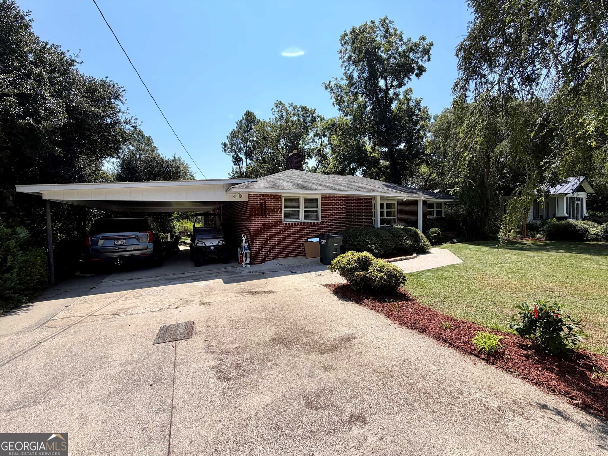 4 bedroom, 2.5 bathroom, 1,807 sq ft single family residence for sale at 422 Park Avenue, Millen, GA 30442 — photo 3