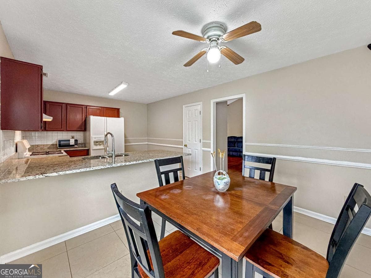 3 bedroom, 2 bathroom, 1,663 sq ft single family residence for sale at 1435 Wheatfield Drive, Lawrenceville, GA 30043 — photo 9