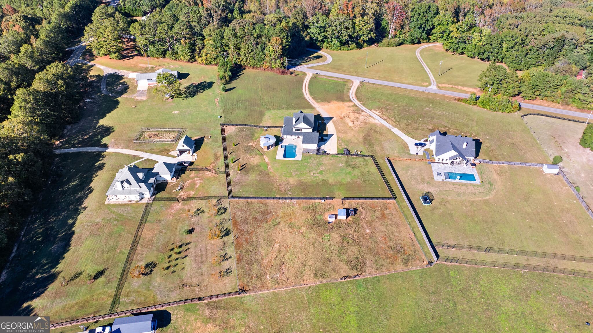 4 bedroom, 2.5 bathroom, 3,204 sq ft single family residence for sale at 1082 Gray Girls Road, Senoia, GA 30276 — photo 10