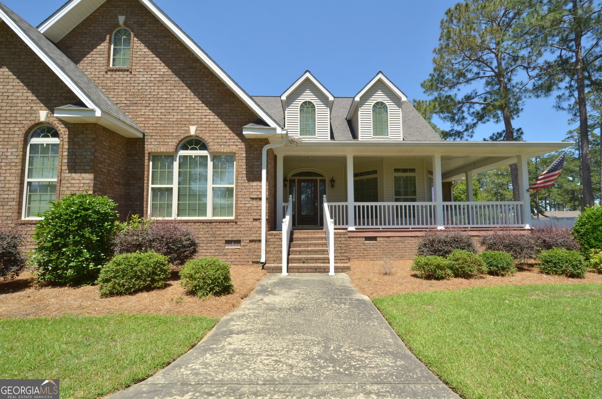 4 bedroom, 3 bathroom, 3,300 sq ft single family residence for sale at 121 Jessup Street, Eastman, GA 31023 — photo 3