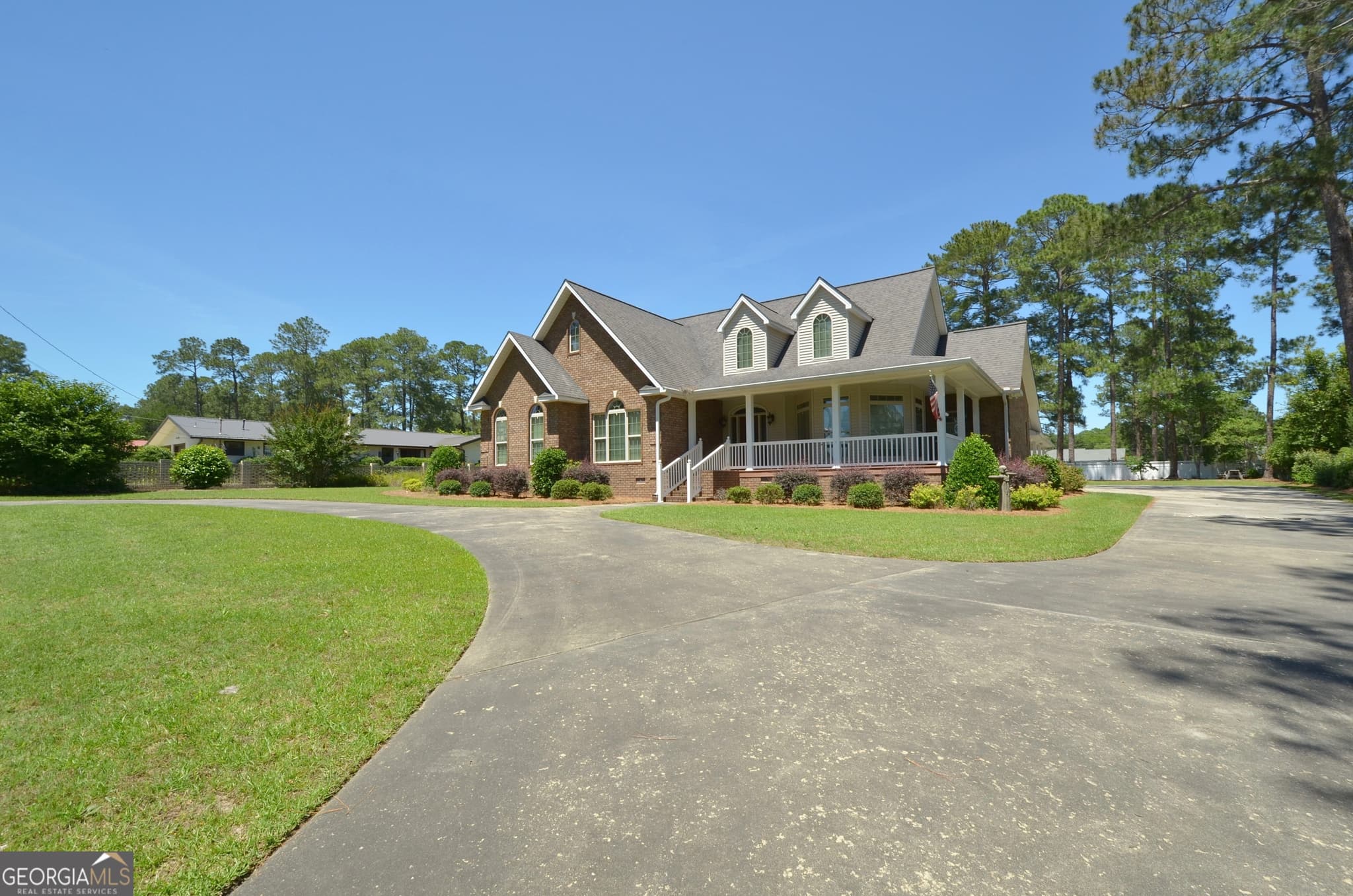 4 bedroom, 3 bathroom, 3,300 sq ft single family residence for sale at 121 Jessup Street, Eastman, GA 31023 — photo 5