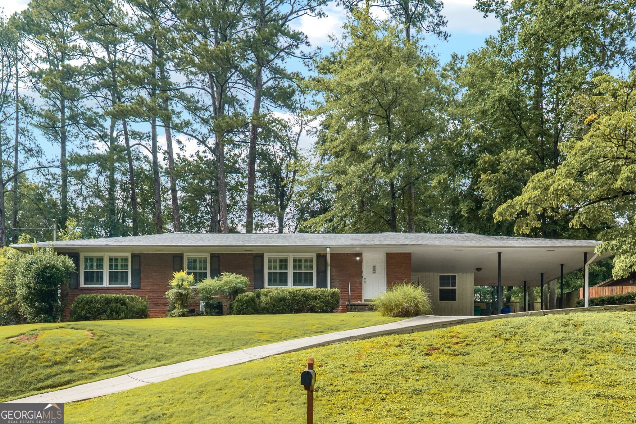 4 bedroom, 2.5 bathroom, 1,529 sq ft single family residence sold at 1780 N Holly Lane, Atlanta, GA 30329