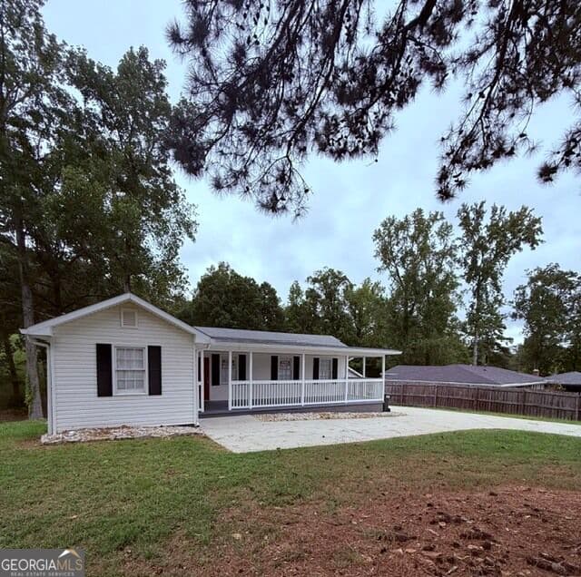 3 bedroom, 2 bathroom, 1,123 sq ft single family residence for rent at 6790 Queen Mill Road, Mableton, GA 30126 for $1,950 a month — photo 2