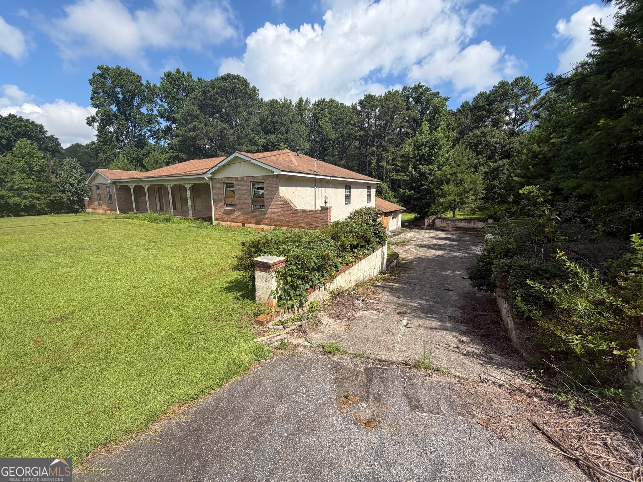 5 bedroom, 5 bathroom, 4,724 sq ft single family residence for sale at 3672 Porter Court, Decatur, GA 30032 — photo 2