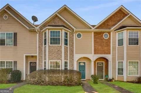 3 bedroom, 2.5 bathroom townhouse for rent at 762 Commerce Boulevard, Riverdale, GA 30296 for $2,000 a month — photo 1 of 13