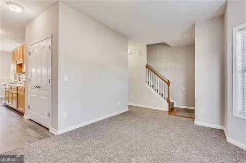 3 bedroom, 2.5 bathroom townhouse for rent at 762 Commerce Boulevard, Riverdale, GA 30296 for $2,000 a month — photo 10
