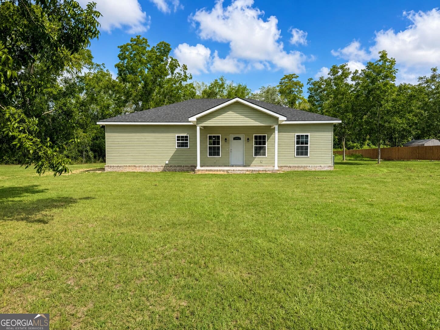 3 bedroom, 2.5 bathroom, 1,750 sq ft single family residence for sale at 16831 GA HWY 169, Glennville, GA 30427
