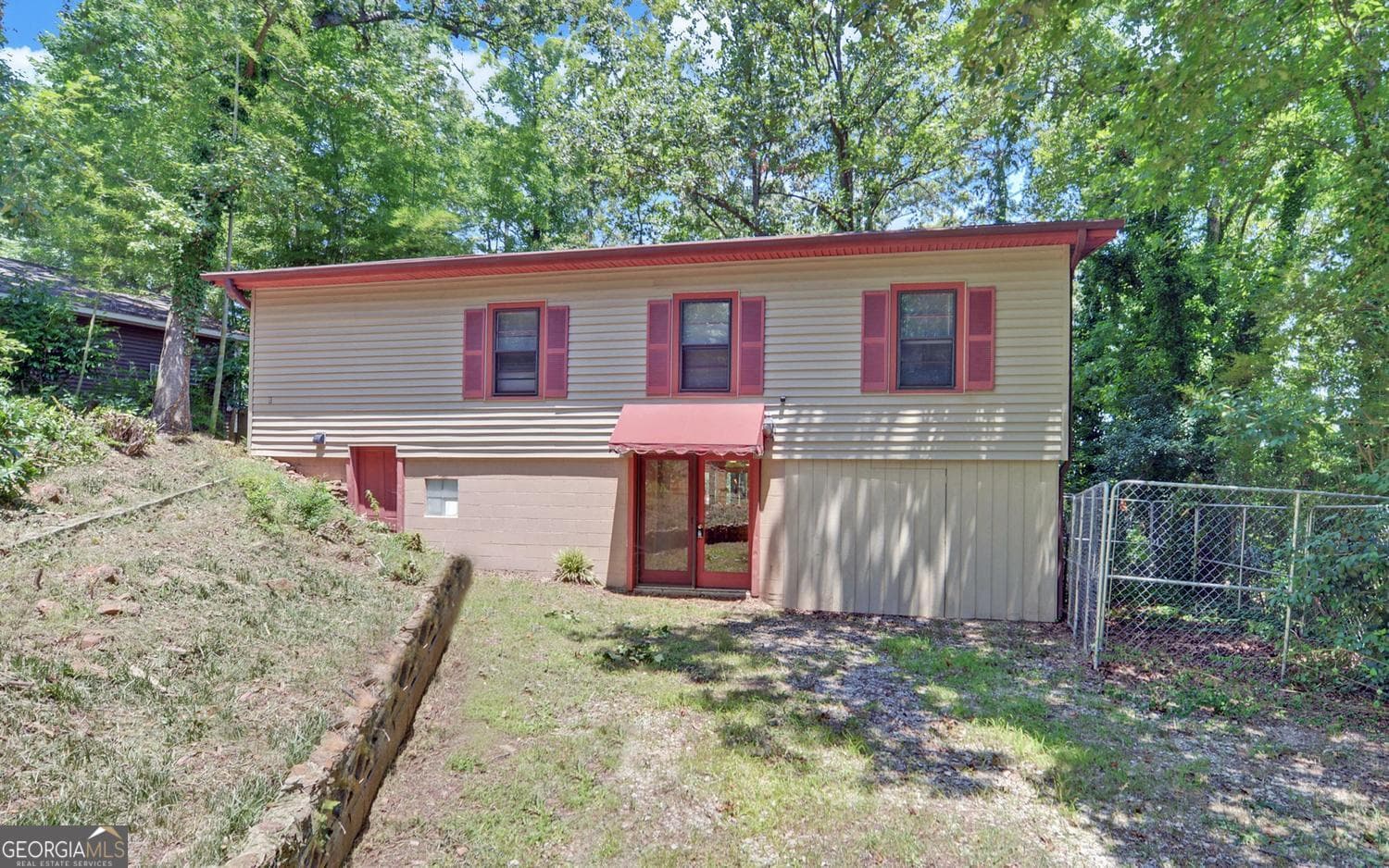 4 bedroom, 2 bathroom, 2,048 sq ft cabin,single family residence for sale at 149 Foxtail Drive, Hartwell, GA 30643 — photo 3