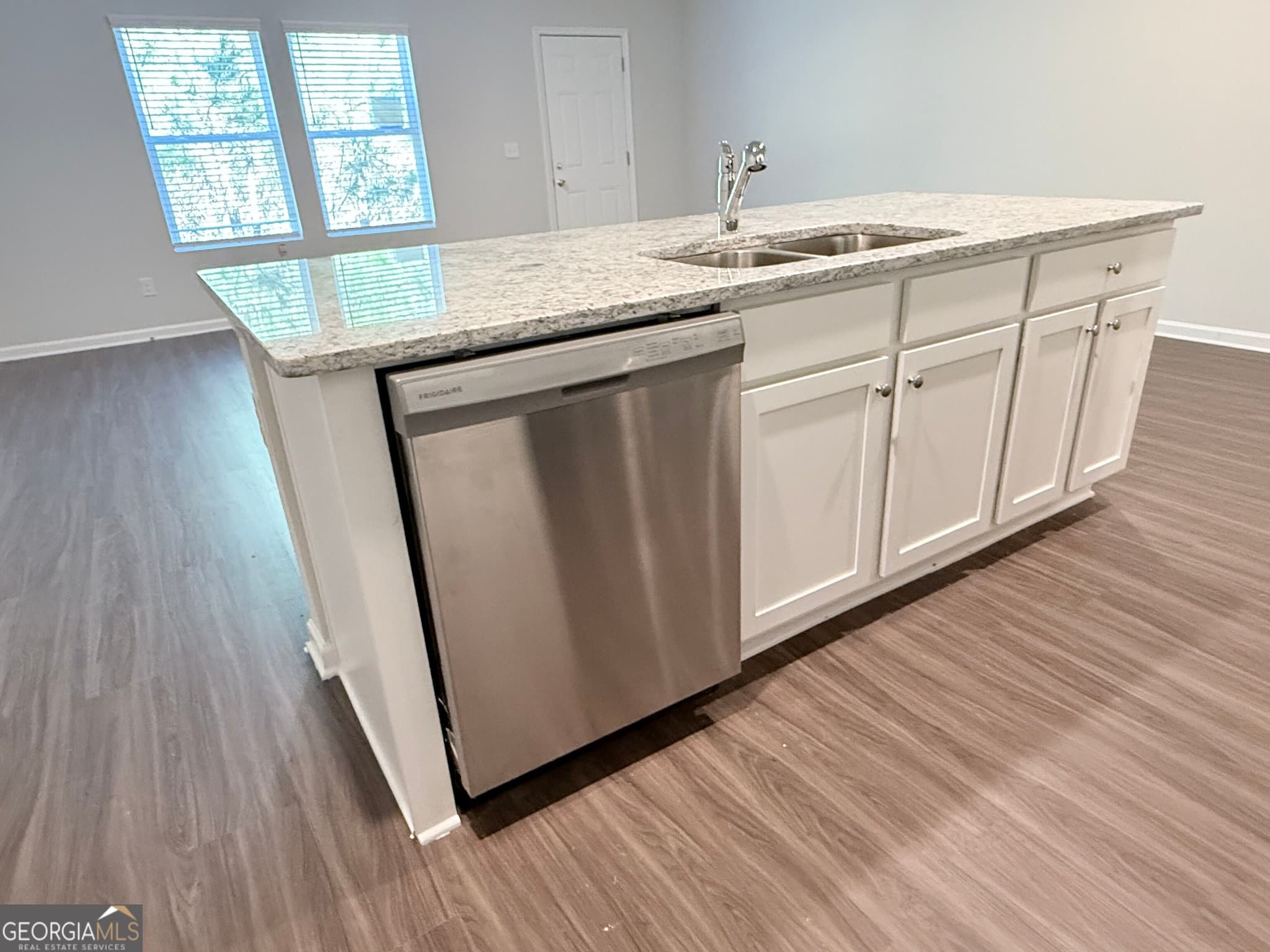 3 bedroom, 2.5 bathroom, 1,538 sq ft townhouse for sale at 432 Oakwood Drive, Milledgeville, GA 31061 — photo 6