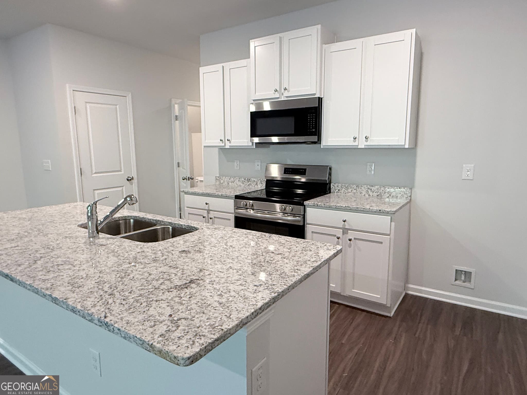 3 bedroom, 2.5 bathroom, 1,538 sq ft townhouse for sale at 432 Oakwood Drive, Milledgeville, GA 31061 — photo 7