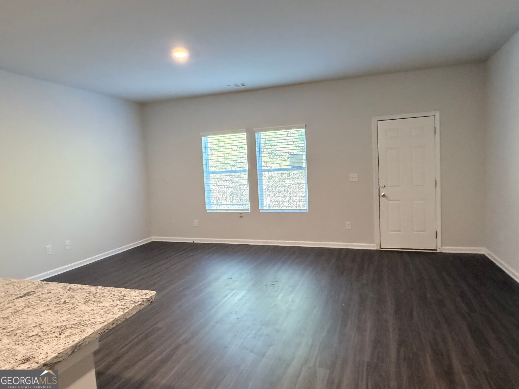 3 bedroom, 2.5 bathroom, 1,538 sq ft townhouse for sale at 432 Oakwood Drive, Milledgeville, GA 31061 — photo 3