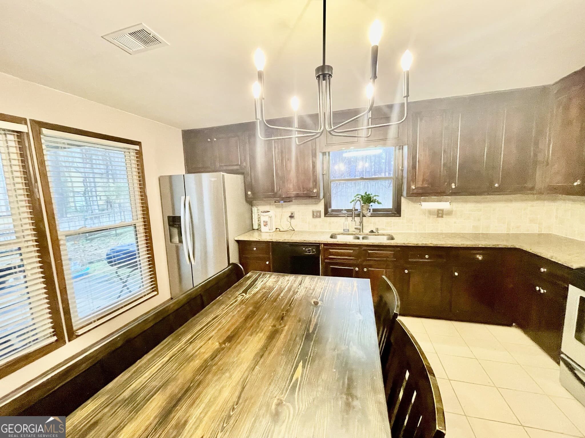 3 bedroom, 2.5 bathroom, 1,904 sq ft single family residence for sale at 2677 Deerfield Circle, Marietta, GA 30064 — photo 9
