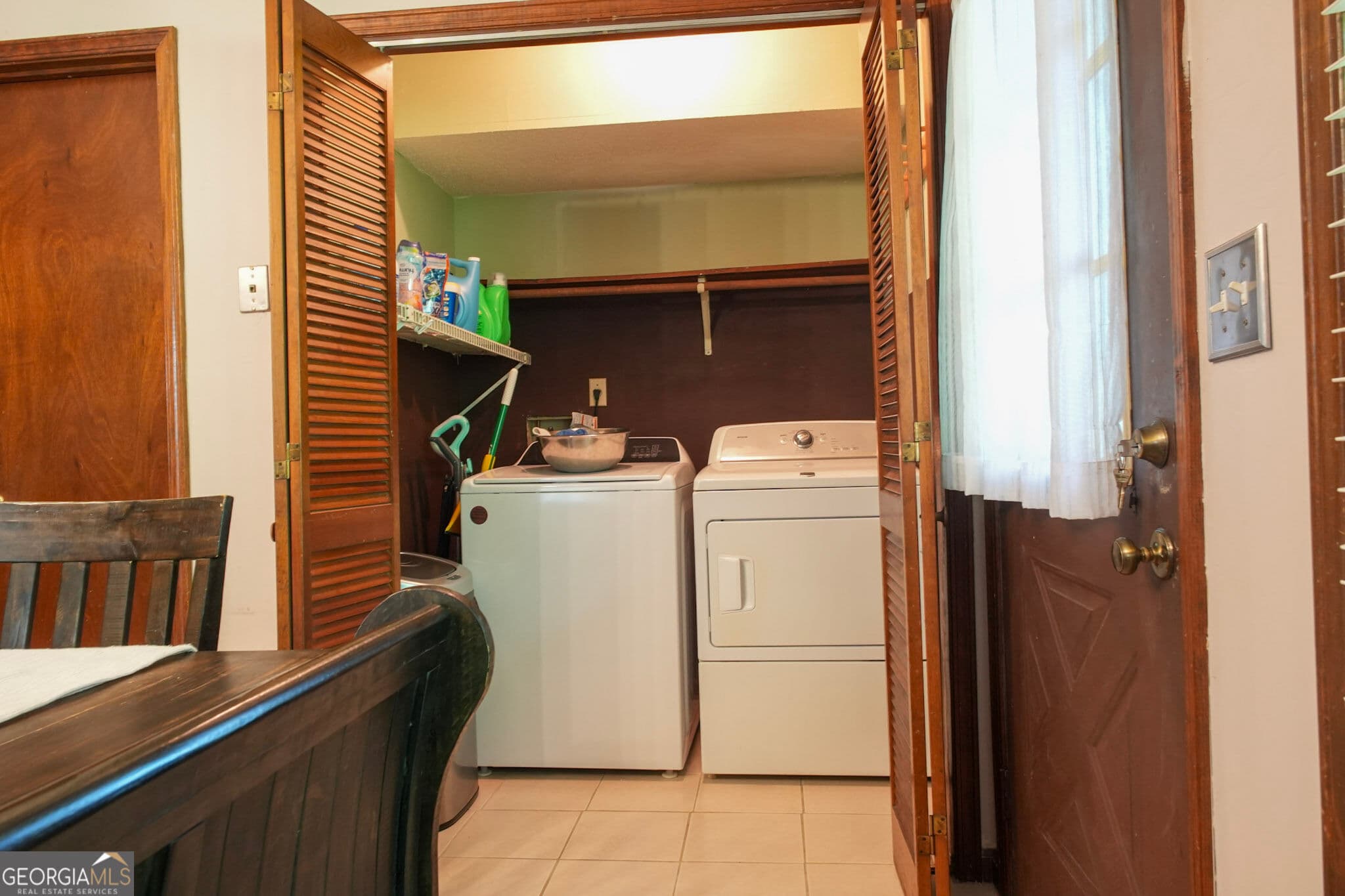 3 bedroom, 2.5 bathroom, 1,904 sq ft single family residence for sale at 2677 Deerfield Circle, Marietta, GA 30064 — photo 10