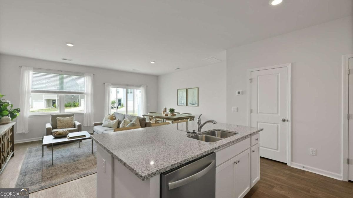 3 bedroom, 2.5 bathroom, 1,524 sq ft townhouse for sale at 264 Pasture Lane, Statesboro, GA 30461 — photo 6