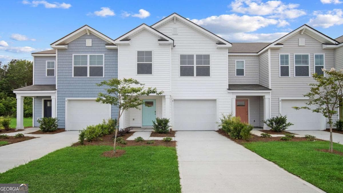 3 bedroom, 2.5 bathroom, 1,524 sq ft townhouse for sale at 264 Pasture Lane, Statesboro, GA 30461 — photo 3