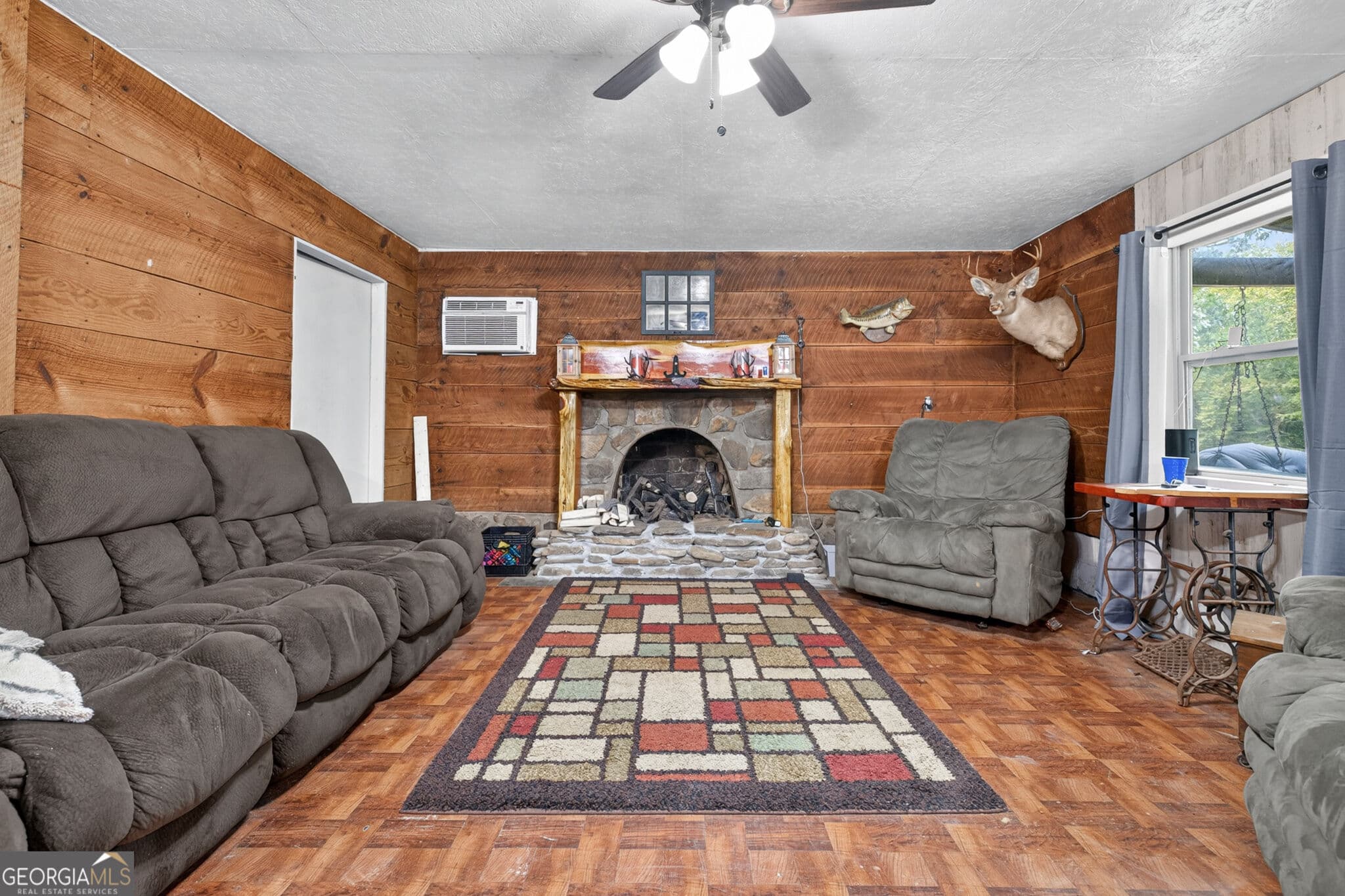 4 bedroom, 1 bathroom, 1,380 sq ft cabin,single family residence for sale at 858 Blacks Creek Church Road, Danielsville, GA 30633 — photo 3
