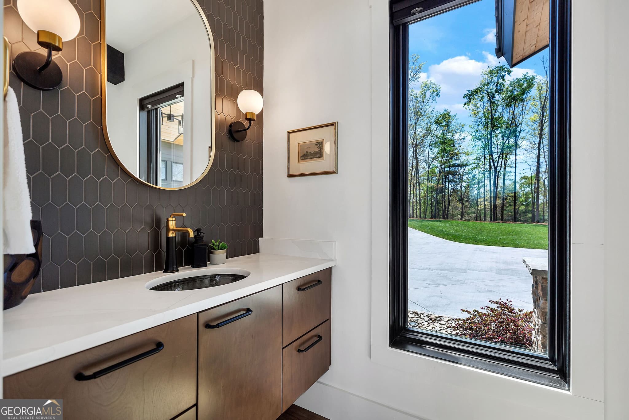 3 bedroom, 3.5 bathroom, 3,033 sq ft single family residence for sale at 231 Keowee Turtlehead Road, Salem, SC 29676 — photo 9