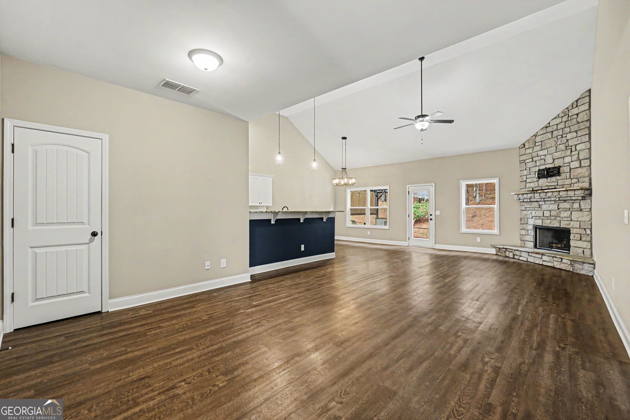 3 bedroom, 2 bathroom, 1,728 sq ft single family residence for sale at 271 Alexandria Way, Dallas, GA 30132 — photo 6