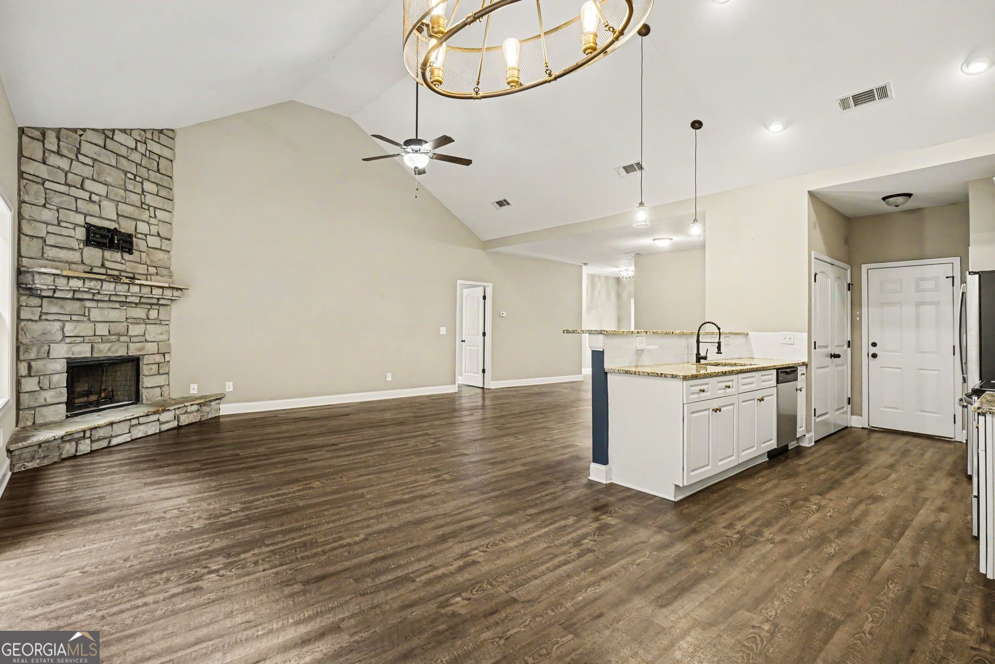 3 bedroom, 2 bathroom, 1,728 sq ft single family residence for sale at 271 Alexandria Way, Dallas, GA 30132 — photo 8