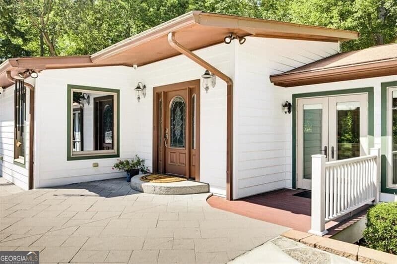 3 bedroom, 2.5 bathroom, 4,090 sq ft single family residence for sale at 23 Blue Heron Point, Acworth, GA 30102 — photo 8