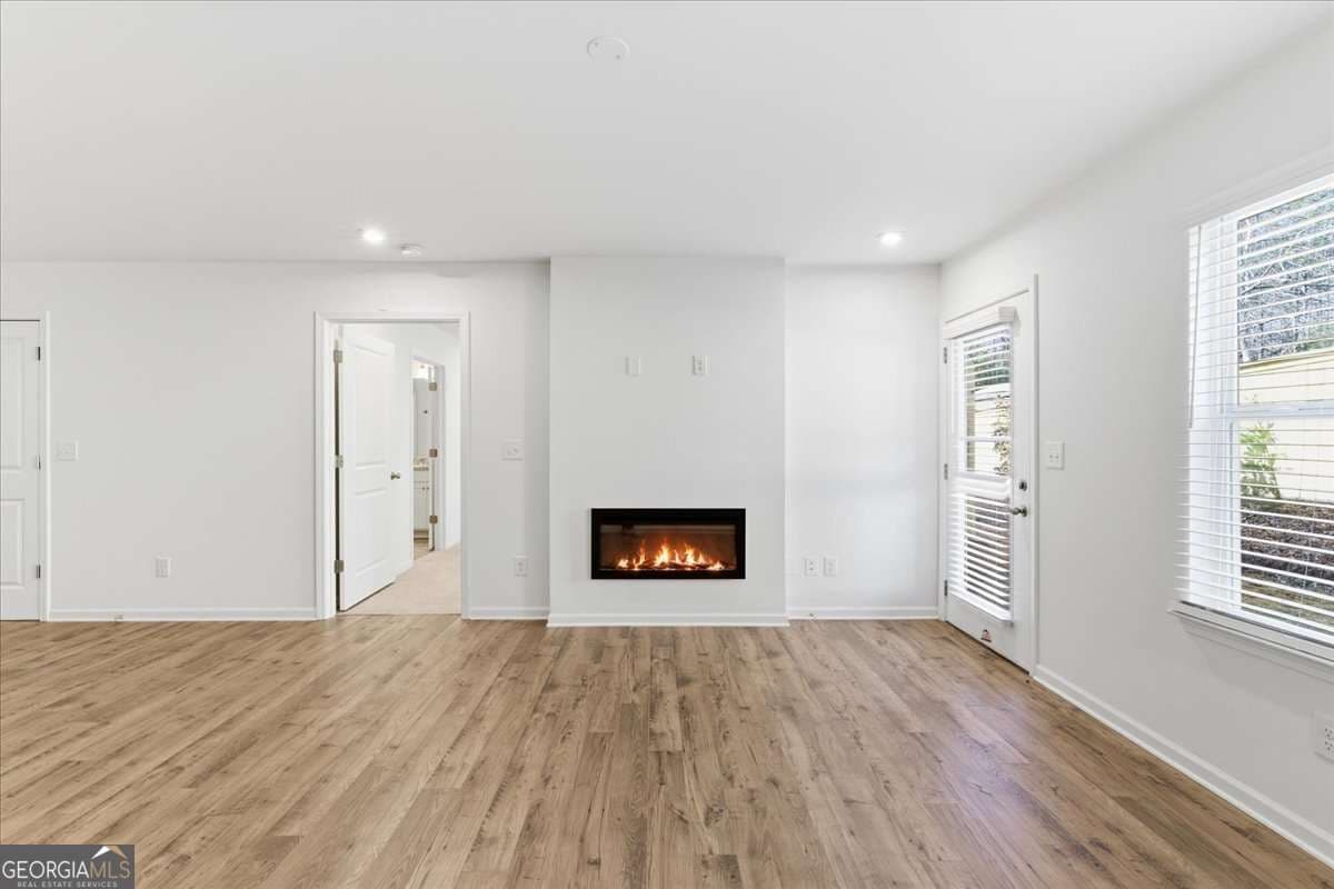 3 bedroom, 2.5 bathroom, 1,684 sq ft townhouse for sale at 20 Silver Leaf Lane 2, Dawsonville, GA 30534 — photo 9