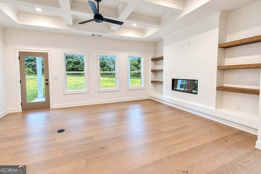 4 bedroom, 3.5 bathroom, 3,331 sq ft single family residence for sale at 328 Races Road, Hoschton, GA 30548 — photo 6