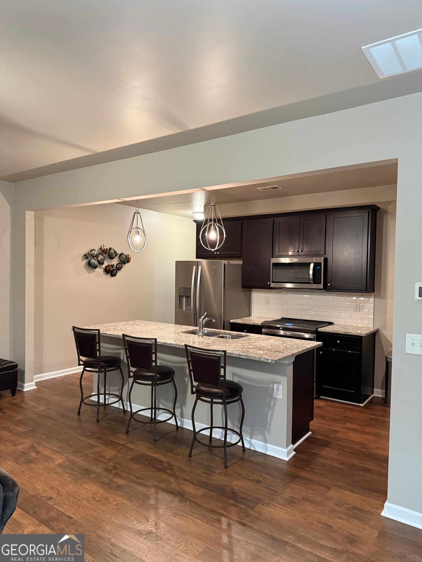 3 bedroom, 2.5 bathroom, 2,032 sq ft townhouse for sale at 542 Monticello Boulevard, Atlanta, GA 30354 — photo 6