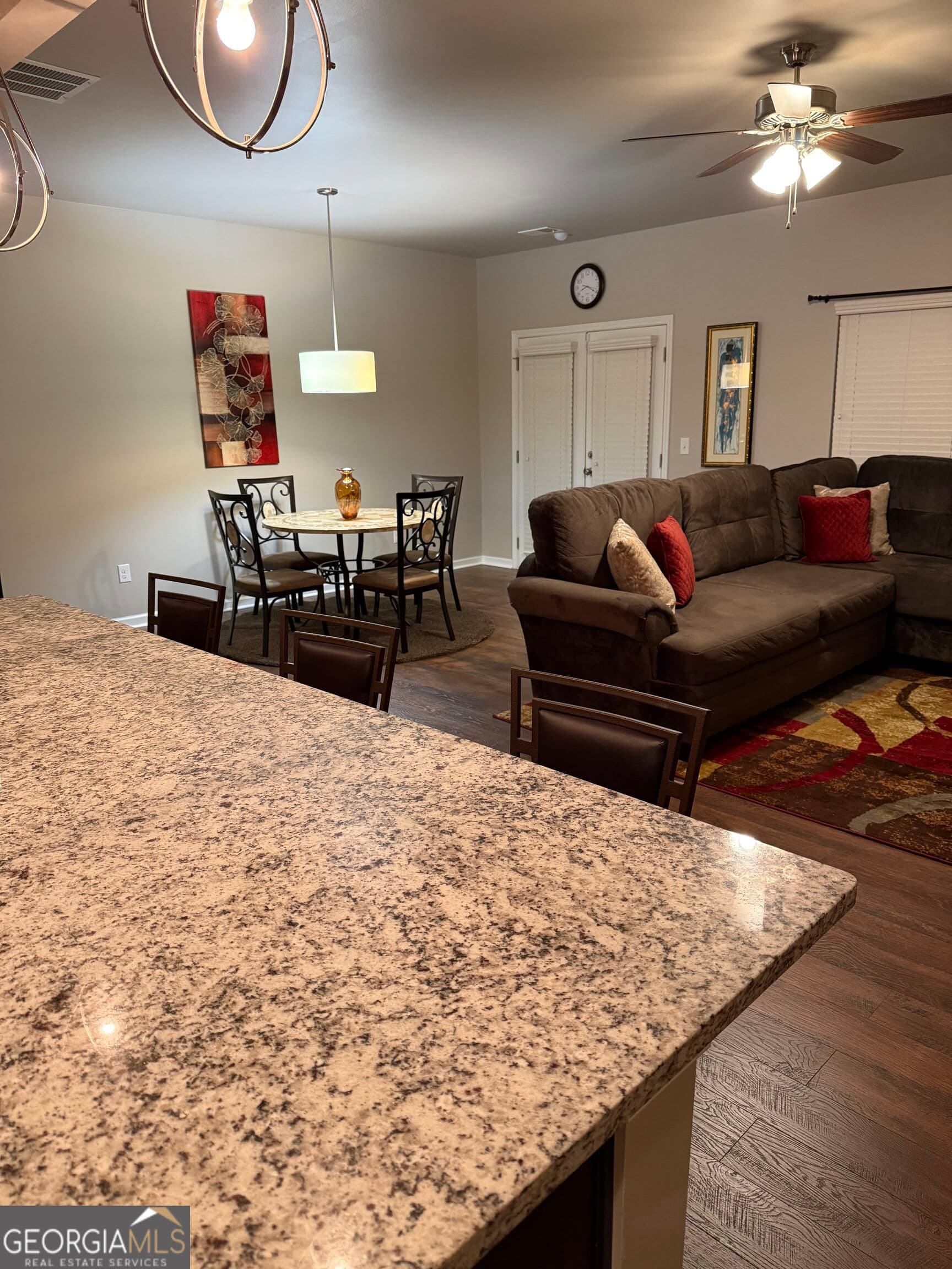 3 bedroom, 2.5 bathroom, 2,032 sq ft townhouse for sale at 542 Monticello Boulevard, Atlanta, GA 30354 — photo 7