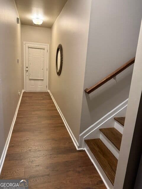 3 bedroom, 2.5 bathroom, 2,032 sq ft townhouse for sale at 542 Monticello Boulevard, Atlanta, GA 30354 — photo 4