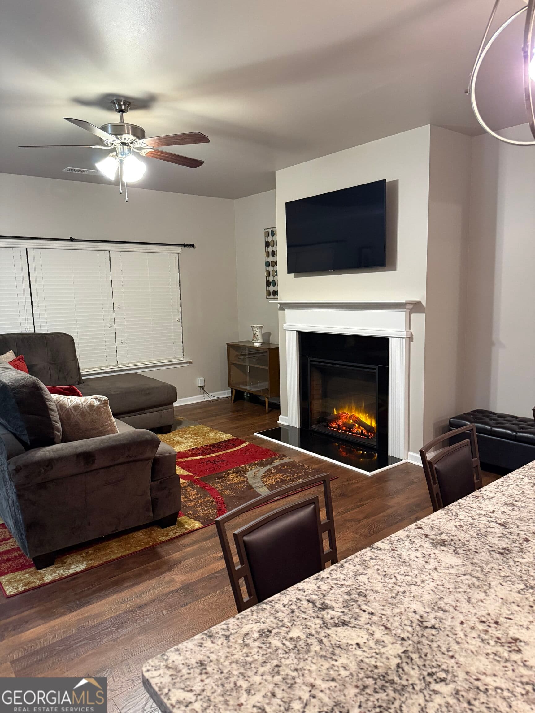 3 bedroom, 2.5 bathroom, 2,032 sq ft townhouse for sale at 542 Monticello Boulevard, Atlanta, GA 30354 — photo 8