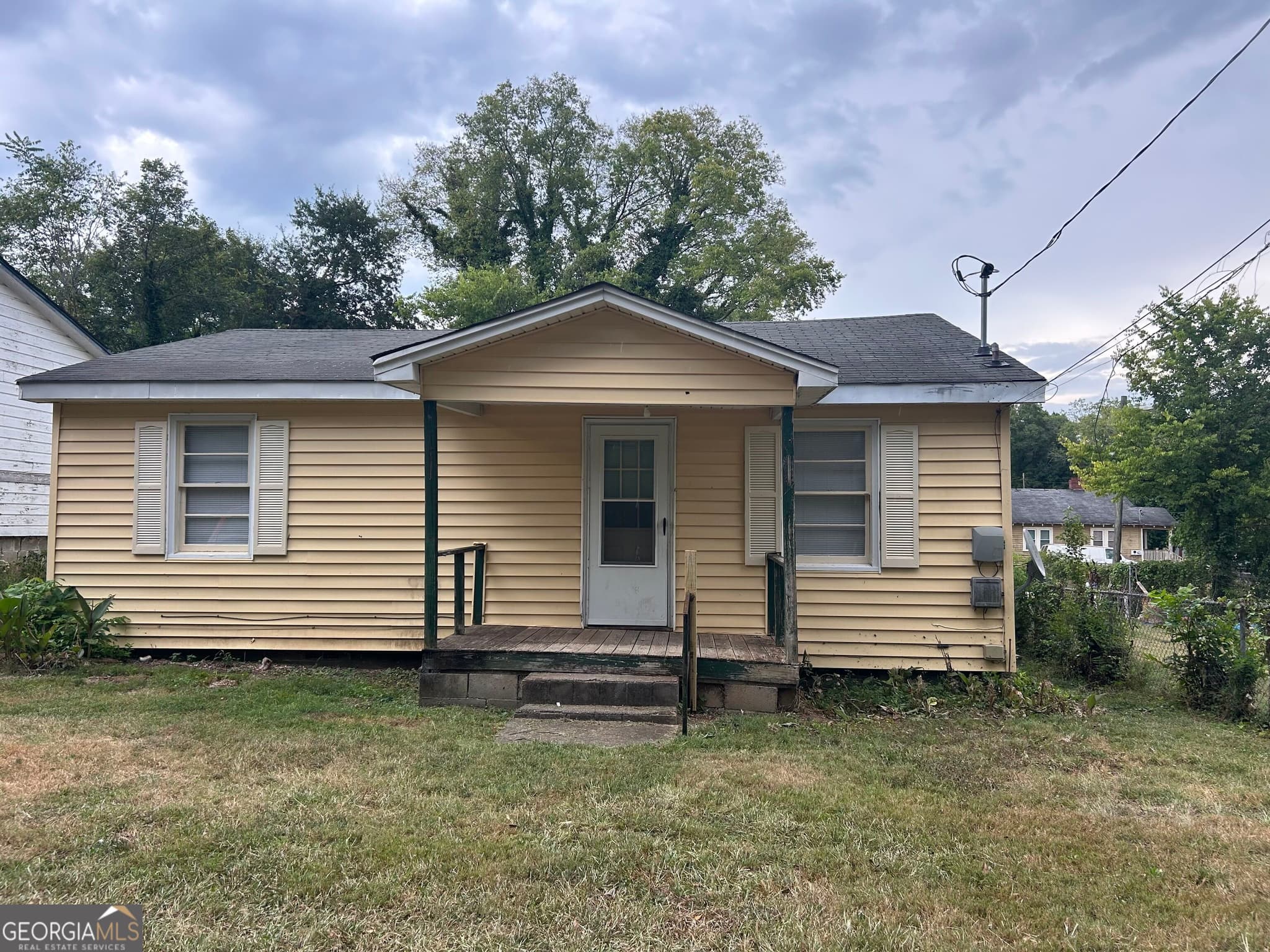 2 bedroom, 1 bathroom, 960 sq ft single family residence for rent at 1407 Flannery Street, Rome, GA 30161 for $900 a month