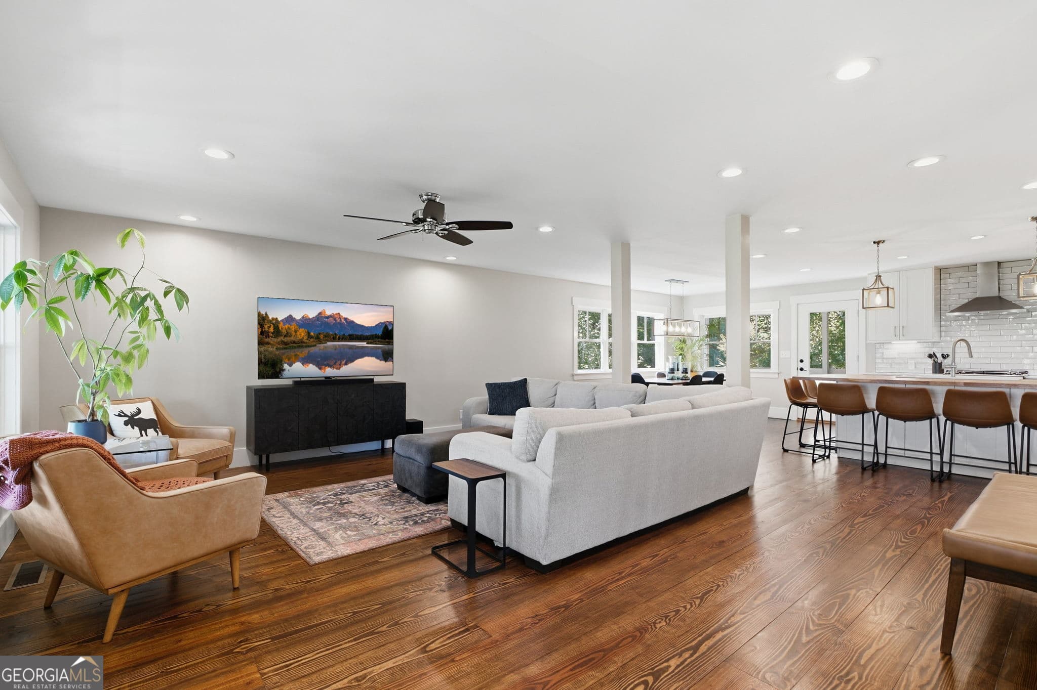 4 bedroom, 2.5 bathroom, 2,442 sq ft single family residence for sale at 5425 Howard Road, Cumming, GA 30040 — photo 10