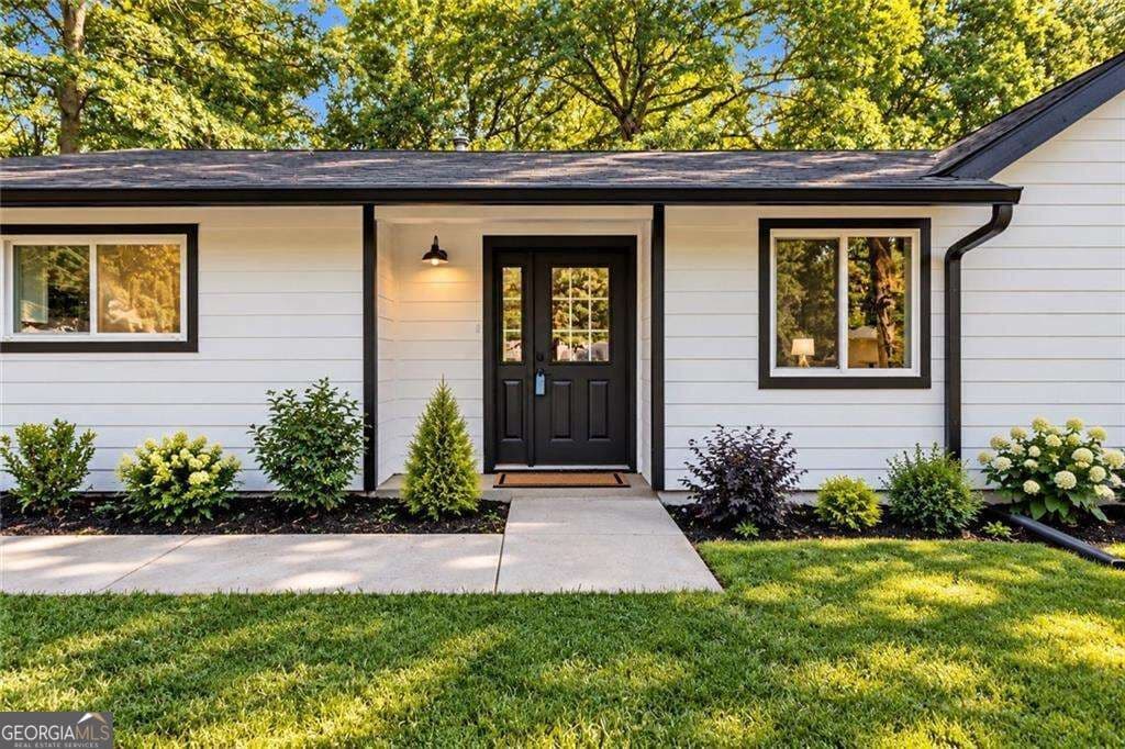 3 bedroom, 2 bathroom, 1,254 sq ft single family residence for sale at 373 Hemlock Drive, Lawrenceville, GA 30046 — photo 7