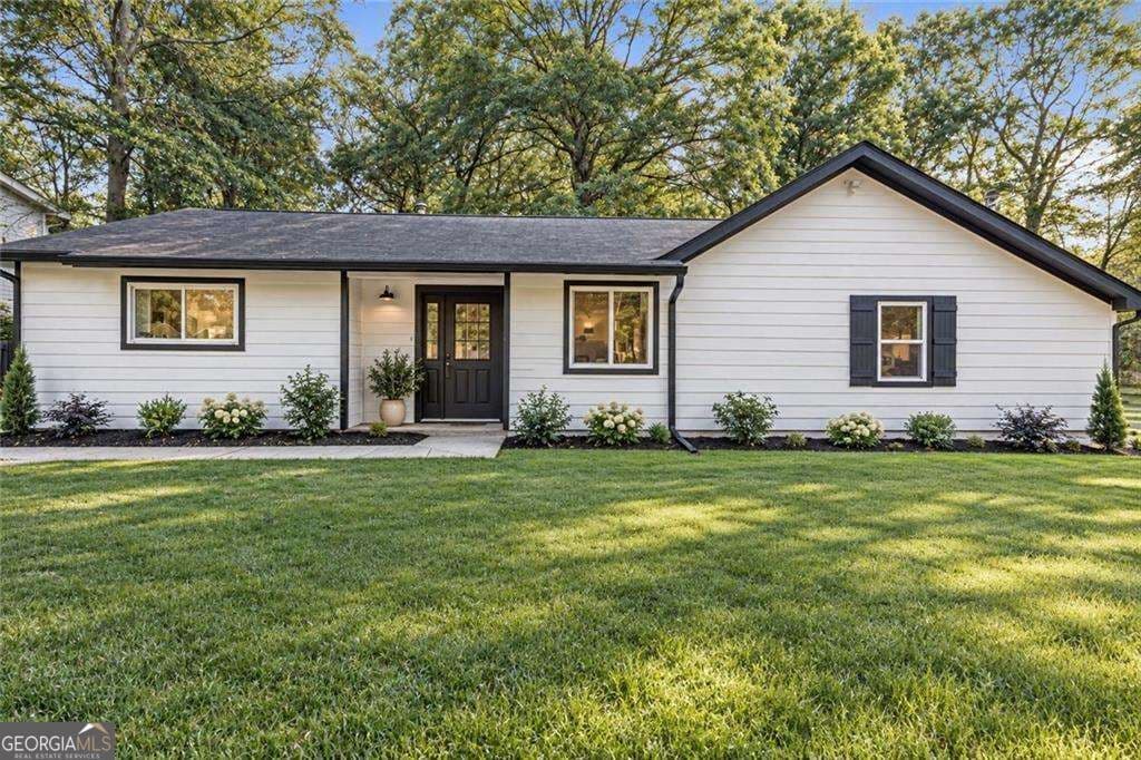 3 bedroom, 2 bathroom, 1,254 sq ft single family residence for sale at 373 Hemlock Drive, Lawrenceville, GA 30046 — photo 10