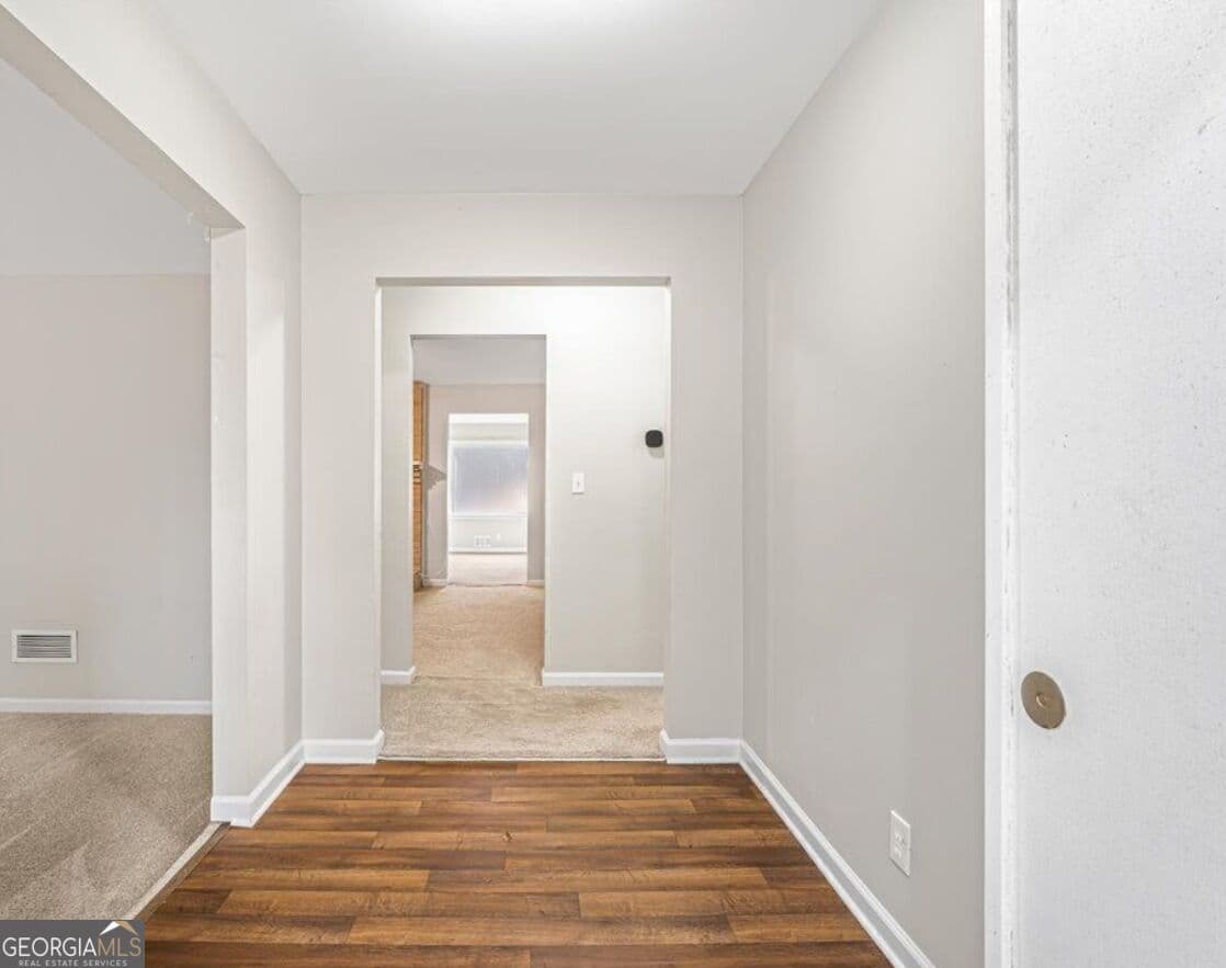 3 bedroom, 2 bathroom, 2,153 sq ft single family residence for rent at 247 Smithstone Path, Fayetteville, GA 30214 for $2,600 a month — photo 2