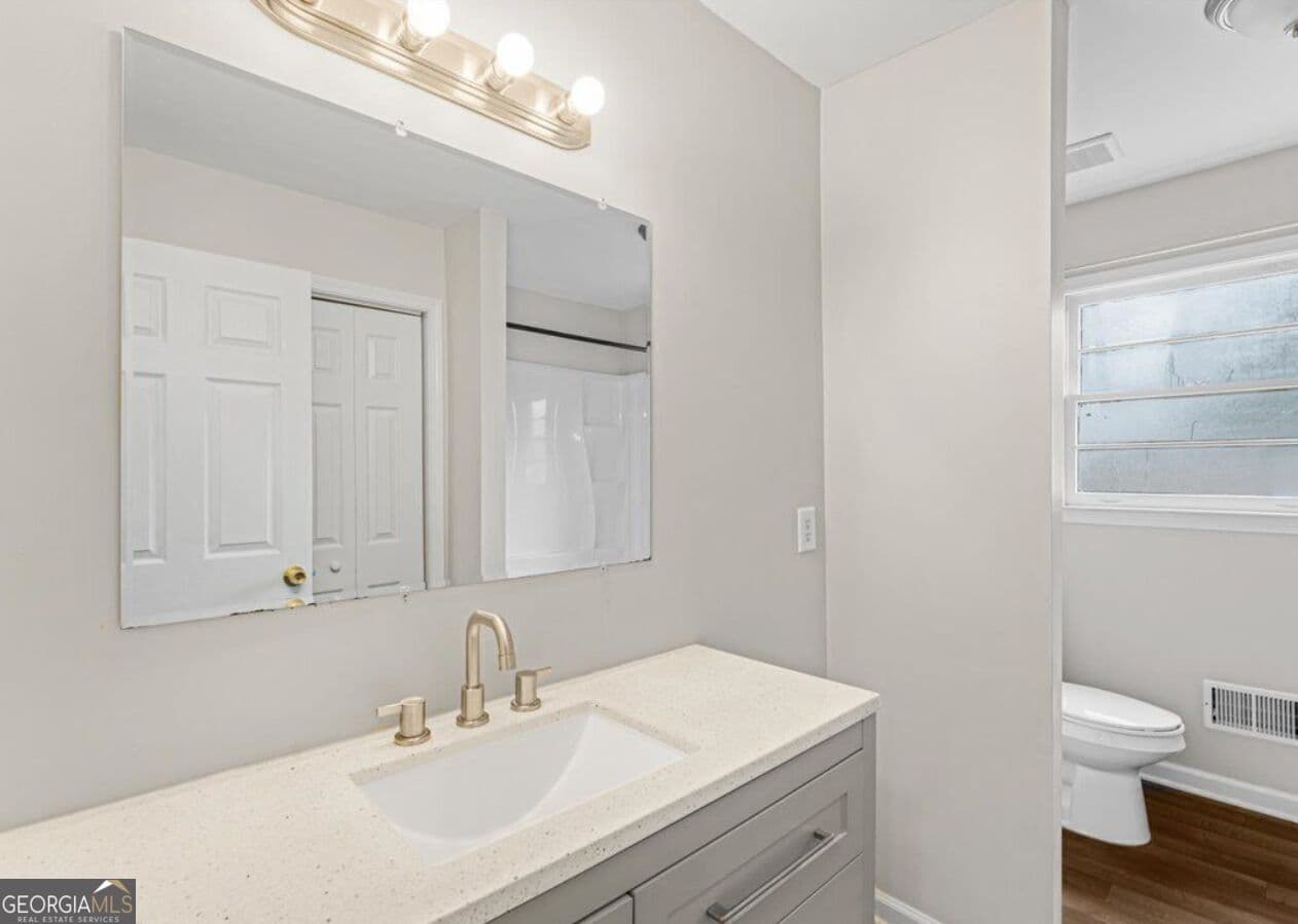 3 bedroom, 2 bathroom, 2,153 sq ft single family residence for rent at 247 Smithstone Path, Fayetteville, GA 30214 for $2,600 a month — photo 6