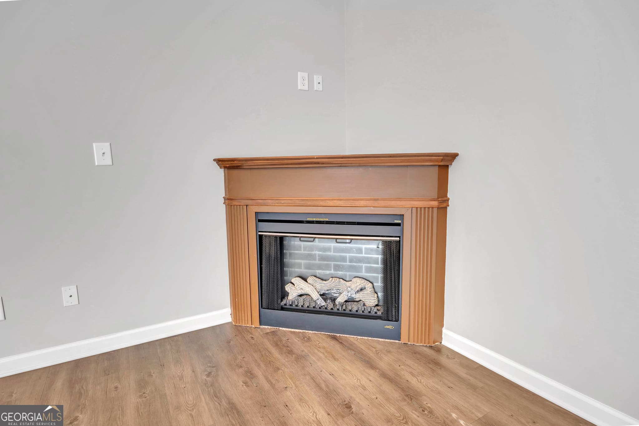 3 bedroom, 2.5 bathroom, 2,291 sq ft single family residence for sale at 110 Colony Park Lane, Locust Grove, GA 30248 — photo 7