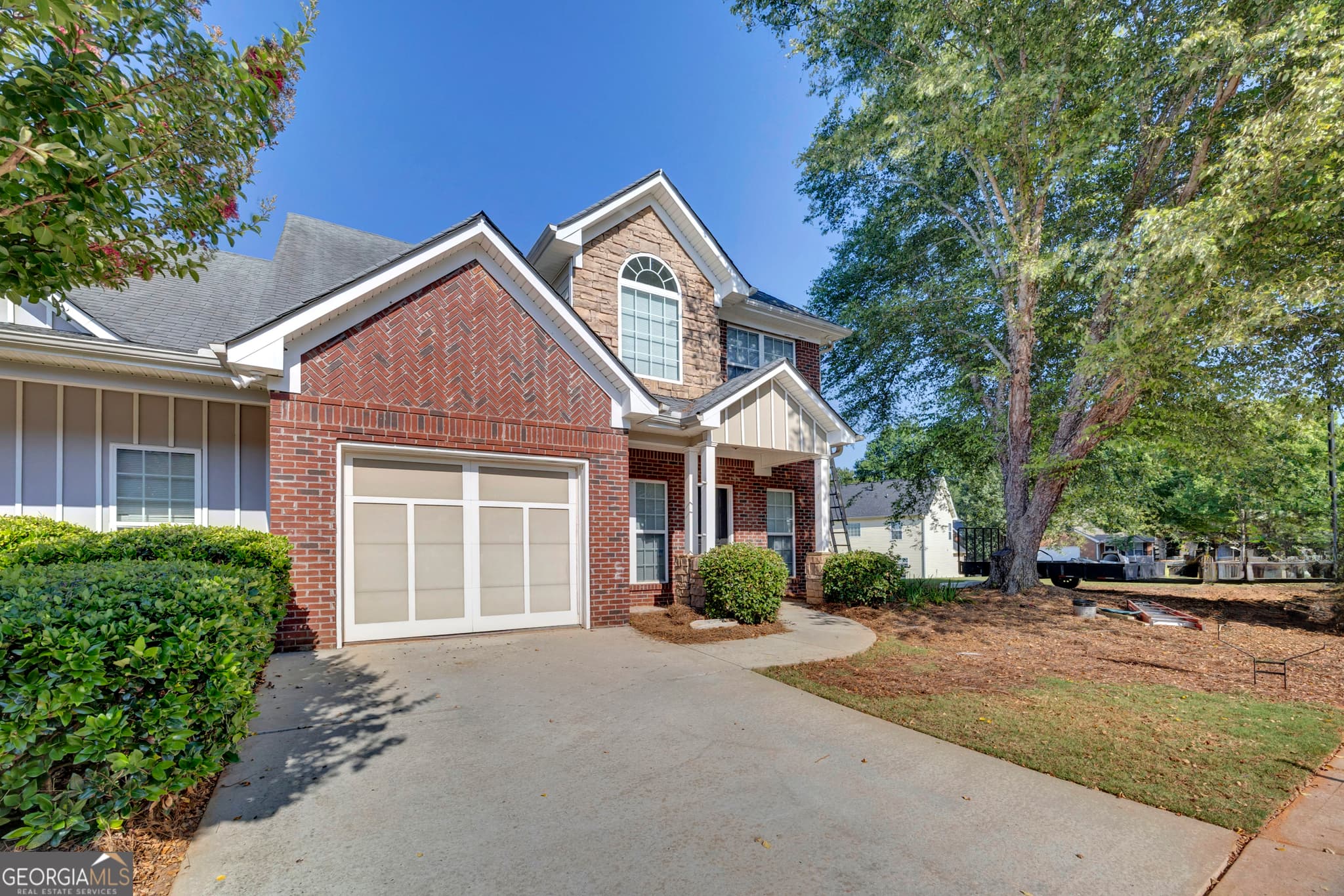 3 bedroom, 2.5 bathroom, 2,291 sq ft single family residence for sale at 110 Colony Park Lane, Locust Grove, GA 30248 — photo 3