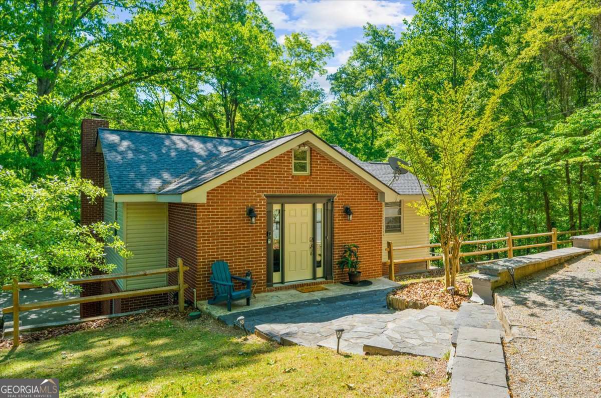 4 bedroom, 3 bathroom, 2,202 sq ft single family residence for sale at 9670 Lee Circle, Gainesville, GA 30506 — photo 1 of 48