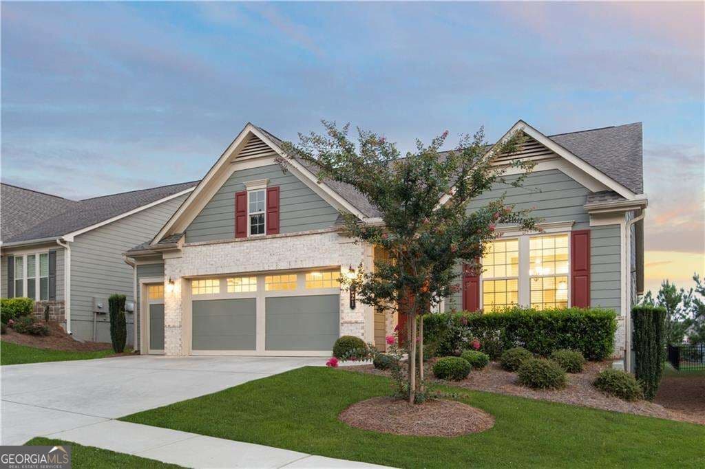 3 bedroom, 2 bathroom, 1,948 sq ft single family residence for sale at 321 Cottonwood Circle, Peachtree City, GA 30269 — photo 2