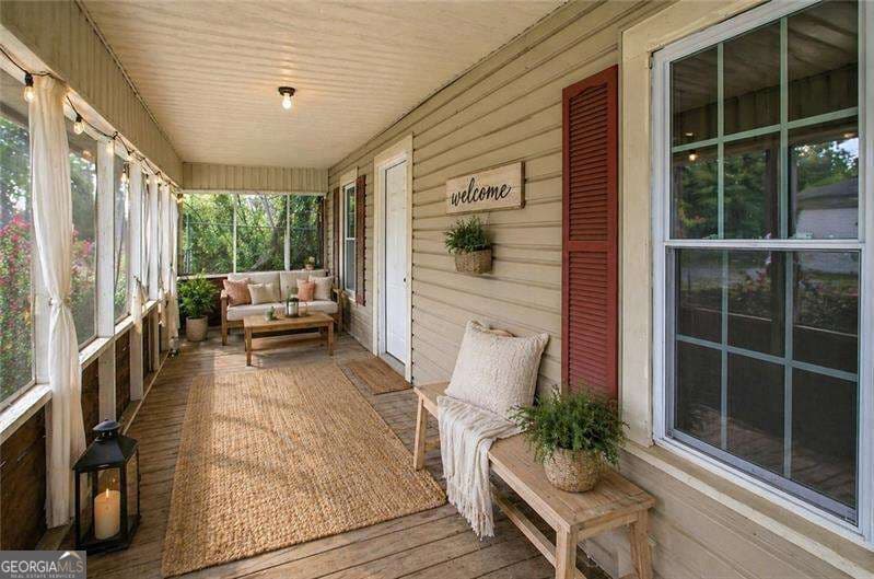 2 bedroom, 1 bathroom, 952 sq ft single family residence for sale at 2014 MAPLE Avenue, Rome, GA 30161 — photo 2