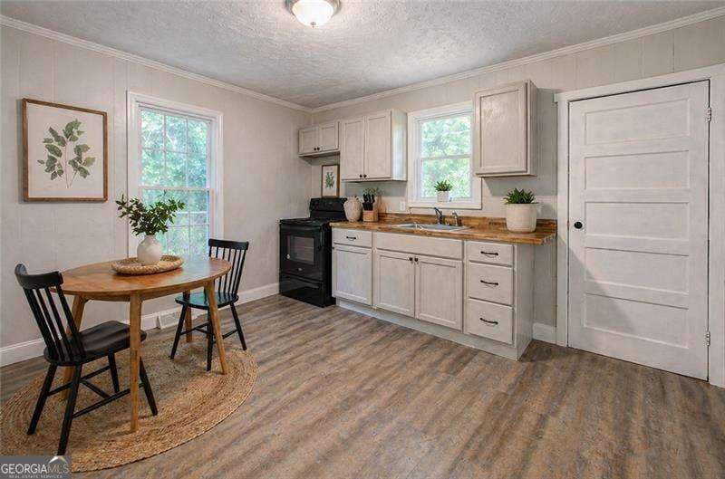 2 bedroom, 1 bathroom, 952 sq ft single family residence for sale at 2014 MAPLE Avenue, Rome, GA 30161 — photo 4