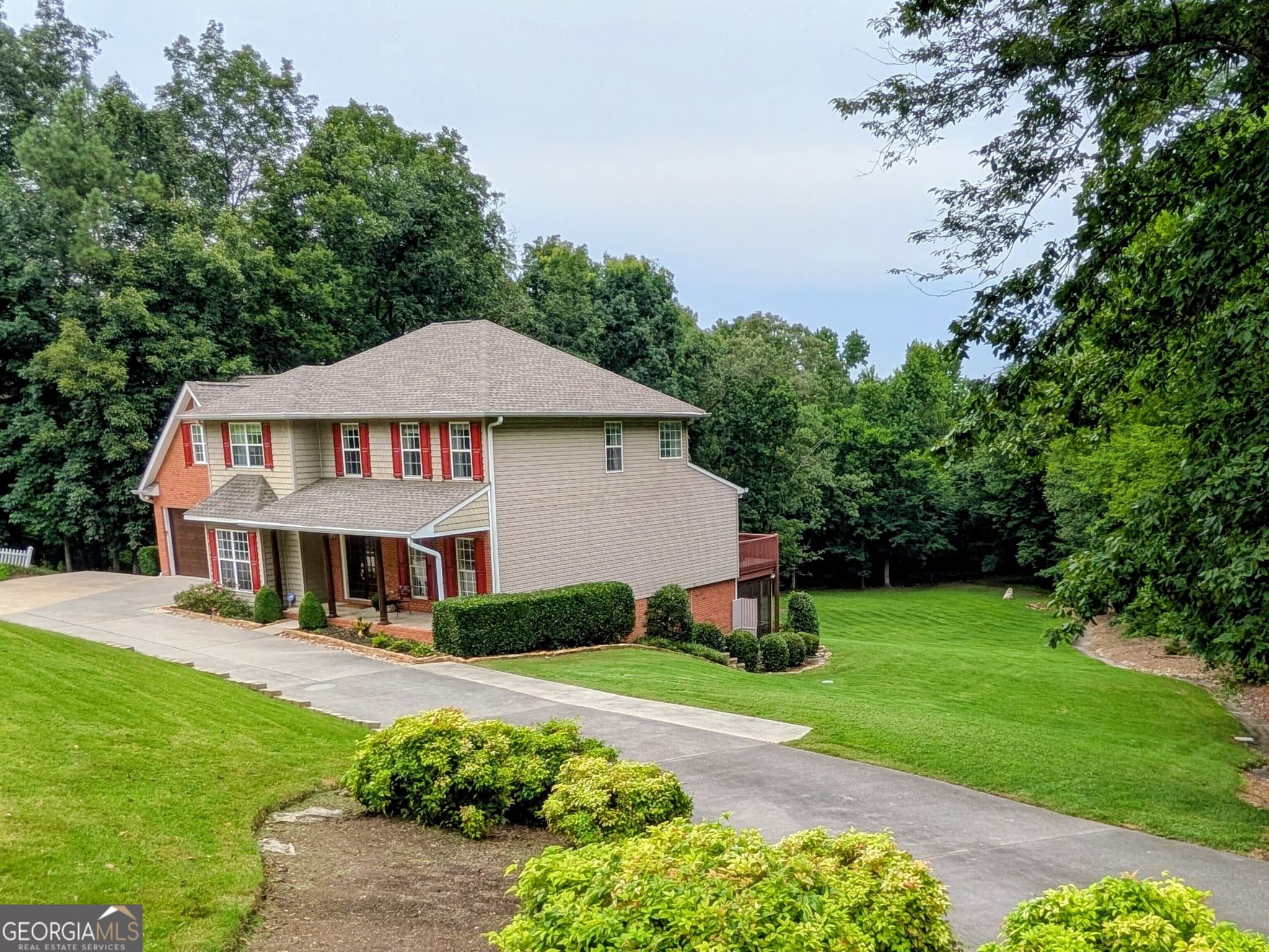 4 bedroom, 4 bathroom, 4,171 sq ft single family residence for sale at 355 Golf View Drive, Cohutta, GA 30710 — photo 3