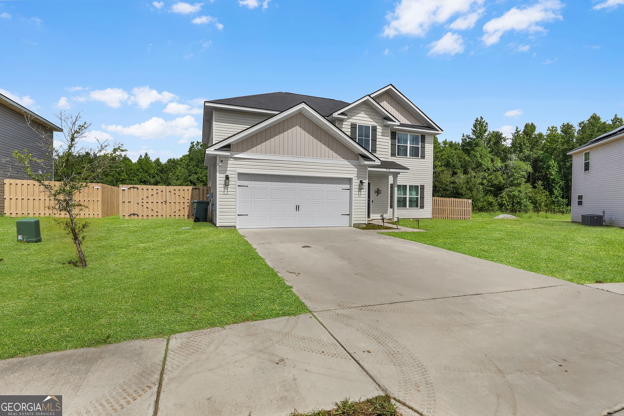 4 bedroom, 2.5 bathroom, 2,259 sq ft single family residence for sale at 940 Meloney Drive, Hinesville, GA 31313 — photo 3