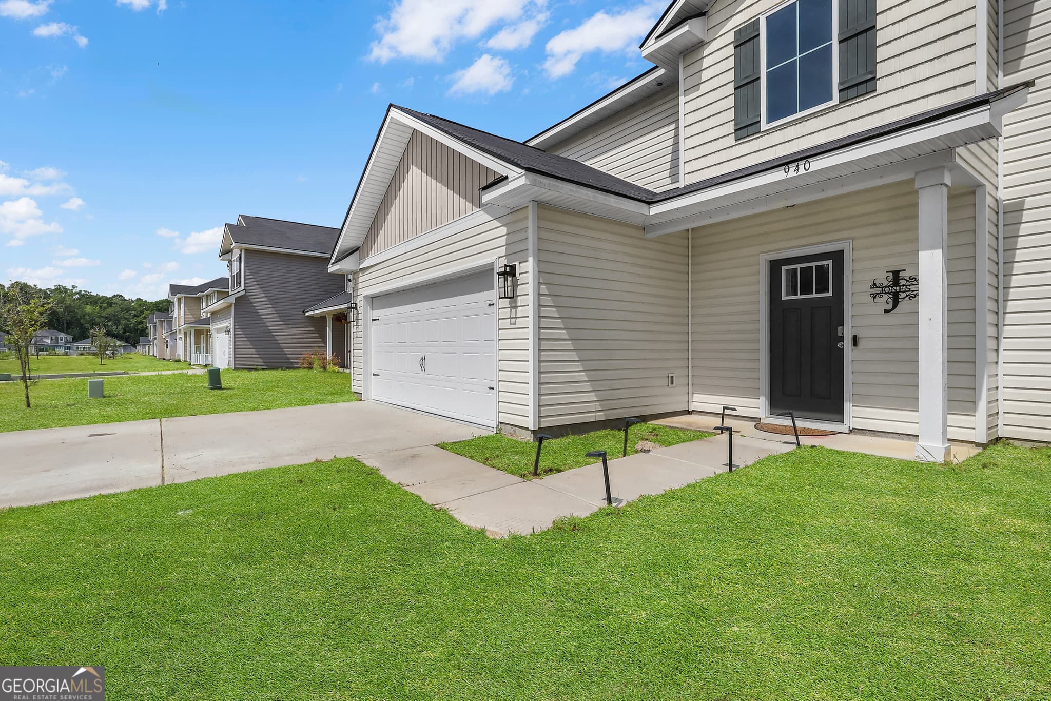4 bedroom, 2.5 bathroom, 2,259 sq ft single family residence for sale at 940 Meloney Drive, Hinesville, GA 31313 — photo 5