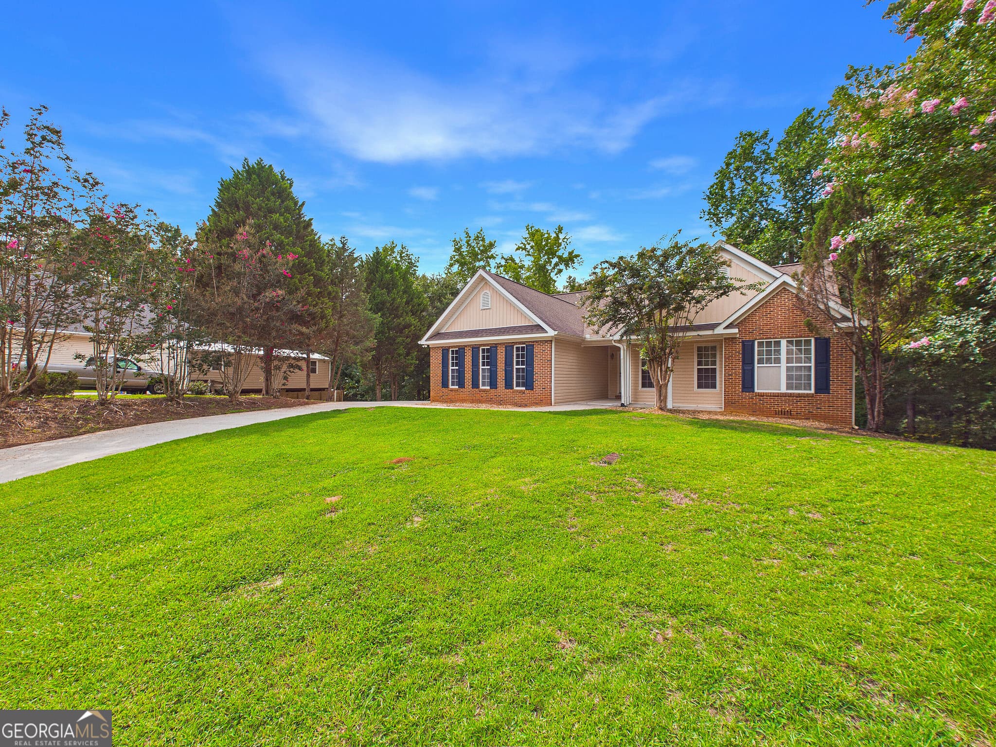 4 bedroom, 2.5 bathroom, 2,440 sq ft single family residence for sale at 331 Wimbledon Court, Macon, GA 31211 — photo 7