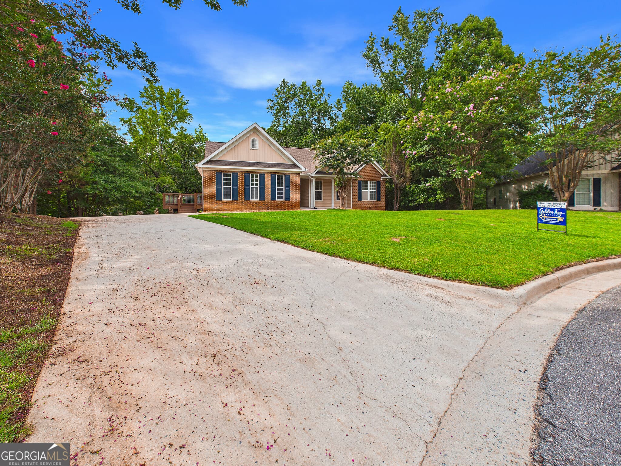 4 bedroom, 2.5 bathroom, 2,440 sq ft single family residence for sale at 331 Wimbledon Court, Macon, GA 31211 — photo 5