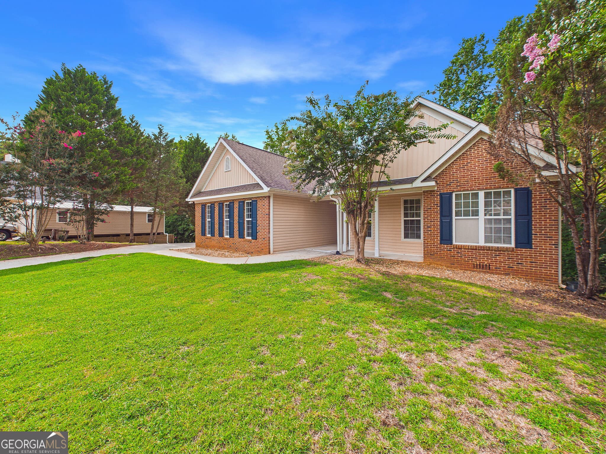 4 bedroom, 2.5 bathroom, 2,440 sq ft single family residence for sale at 331 Wimbledon Court, Macon, GA 31211 — photo 8