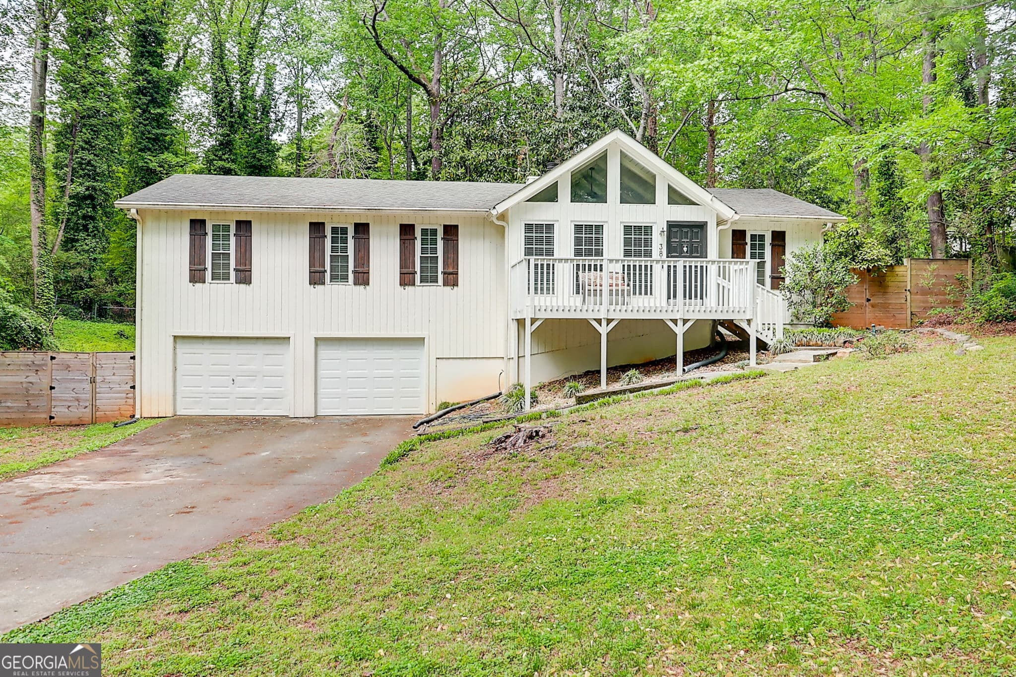 3 bedroom, 2 bathroom, 1,384 sq ft single family residence sold at 3861 Hanover Court, Marietta, GA 30062